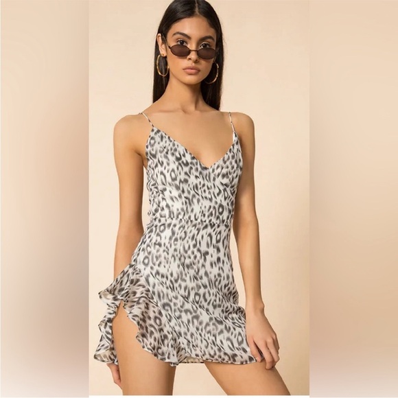 superdown Dresses & Skirts - Superdown animal print dress